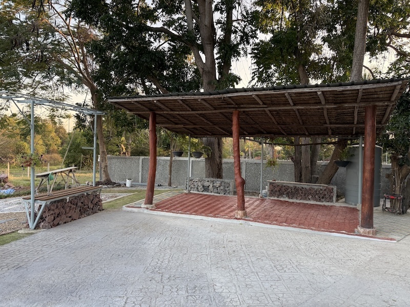sitting area 1